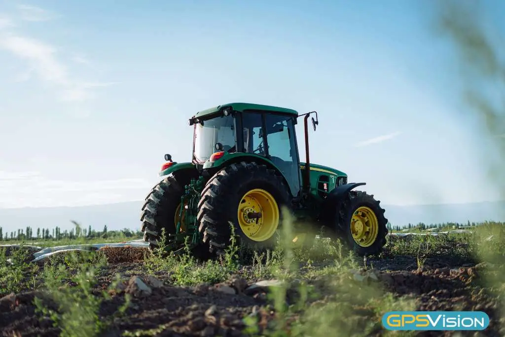 GPS para tractor agrícola para monitorear maquinaria, optimizar faenas y reducir costos en agricultura. Soluciones profesionales con GPSVision